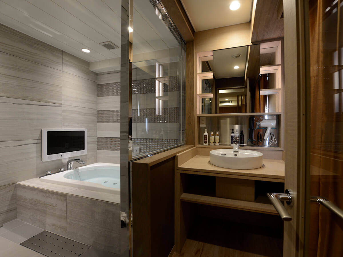 豪华双人（吸烟/非吸烟）/浴室