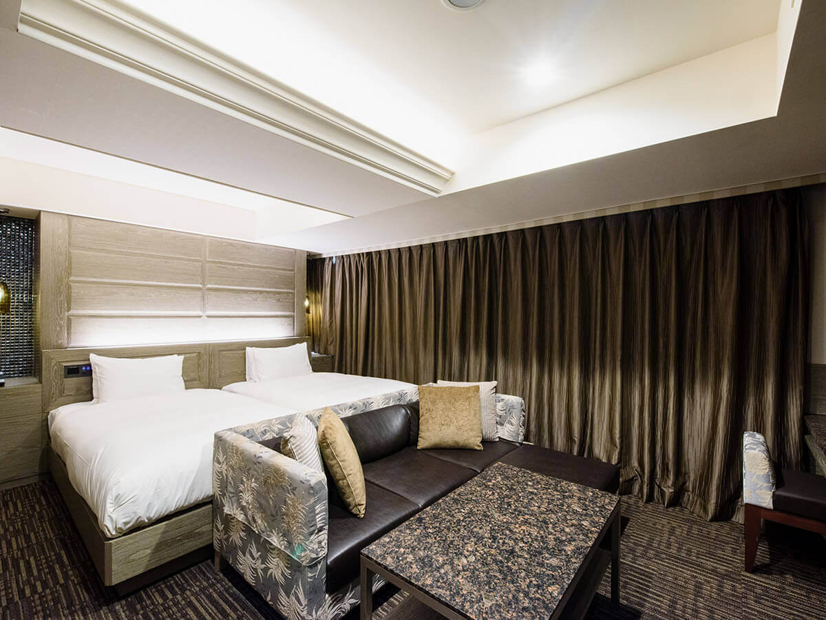 豪华双床（吸烟/非吸烟）