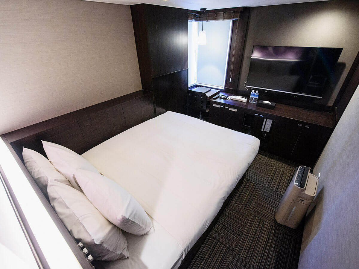 标准双人，仅带淋浴（可吸烟/禁止吸烟）